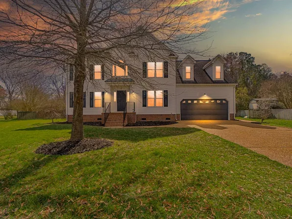 4 Bradshaw Ct, Poquoson, VA 23662