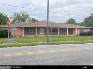 14 N Ralph St, Claxton, GA 30417