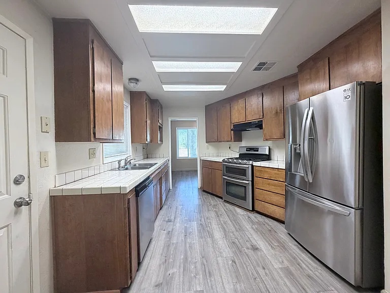 6708 Odessa Way — Photo 5