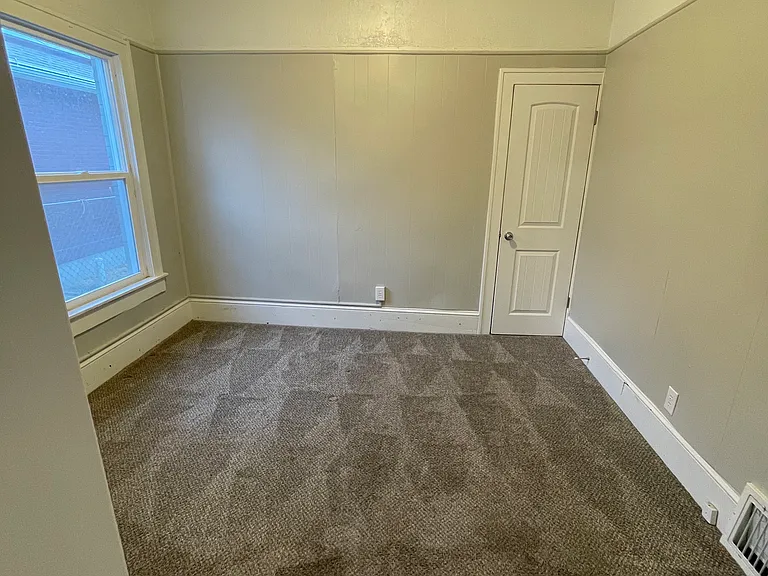 2227 Quincy Ave #B — Photo 7