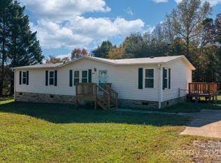 390 River Shoals Ridge Dr, Taylorsville, NC 28681