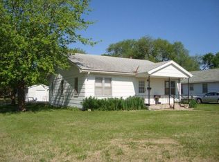 219 S Freeborn St, Marion, KS 66861