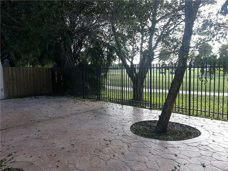 1st image of 19304 W Lake Dr