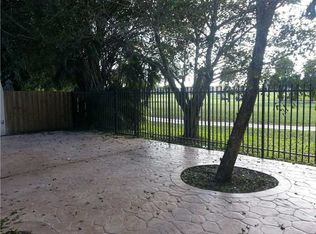 19304 W Lake Dr, Hialeah, FL 33015