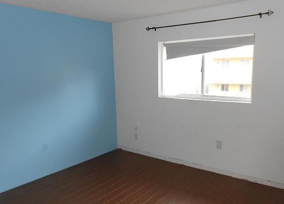 4th image of 14910 SW 82nd Ter #15-208