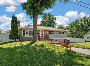 3640 Georgia Ave N, Crystal, MN 55427
