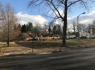 702 Cooper Dr, Lexington, KY 40502