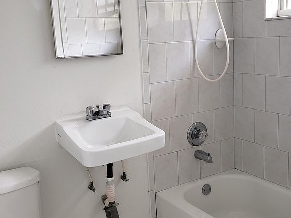 2nd image of 42 Phoenetia Ave #9