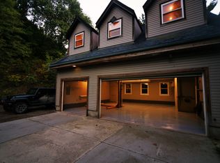 3895 Flint Rd, Brighton, MI 48114