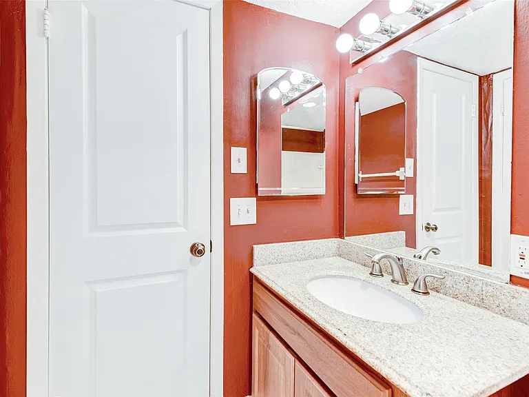 3224 Timmons Ln #166 — Photo 28