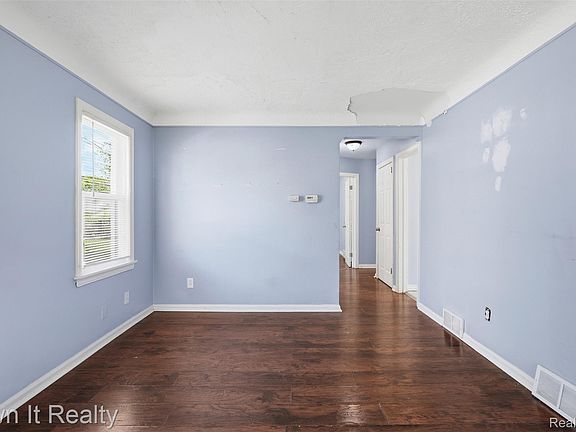 5th image of 20260 Dean St