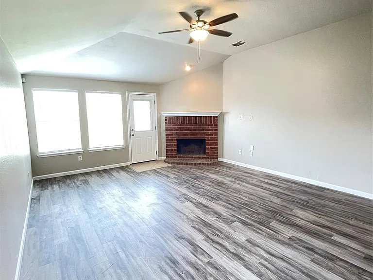 8904 Chisholm Trl — Photo 8