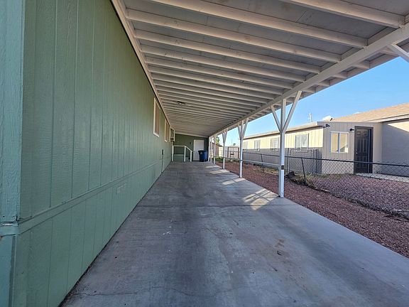 3rd image of 546 Roadrunner Dr