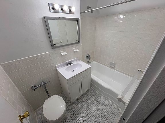 5th image of 66-25 103rd St #7V