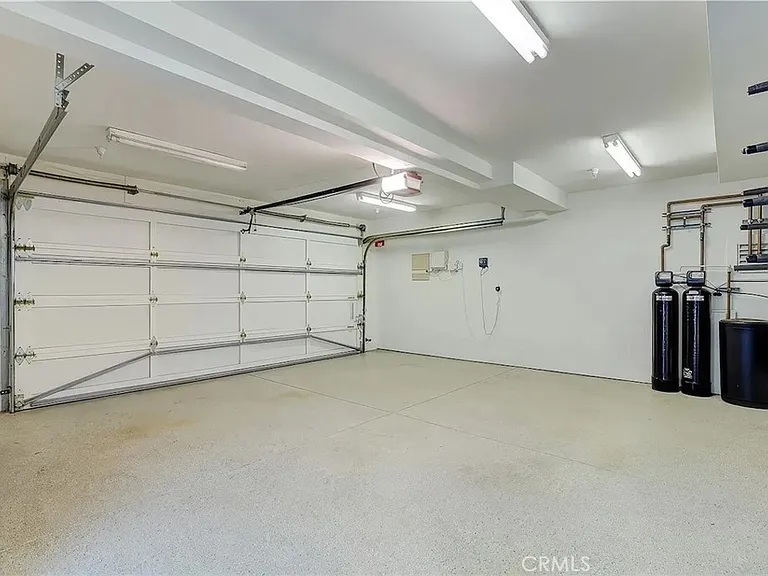 316 Highland Ave — Photo 48