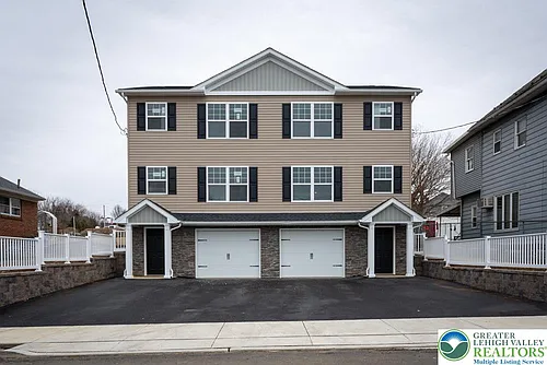 1641 Riegel St Photo 1
