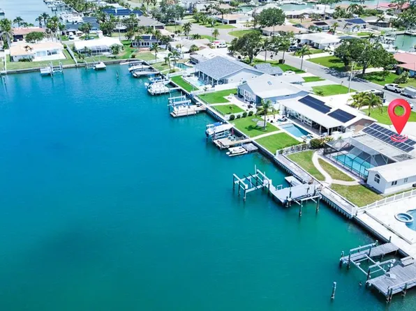 11900 7th St E, Treasure Island, FL 33706