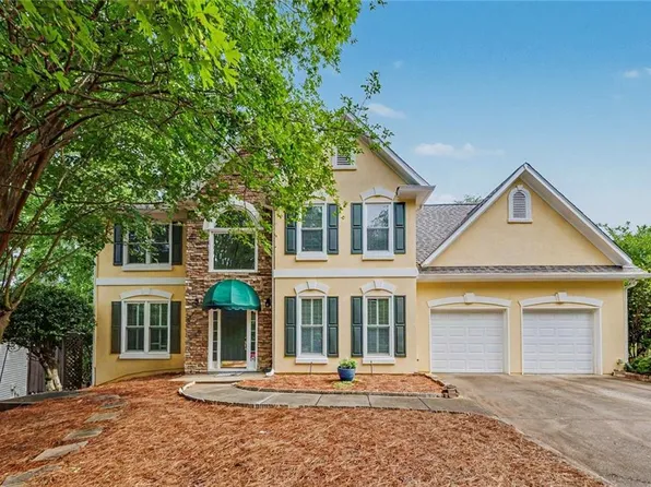2400 Waters Edge Ct NW, Acworth, GA 30101