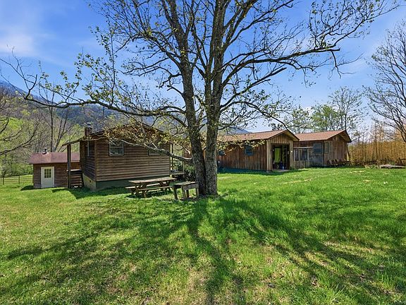 2nd image of 4020 Freestone Valley Rd