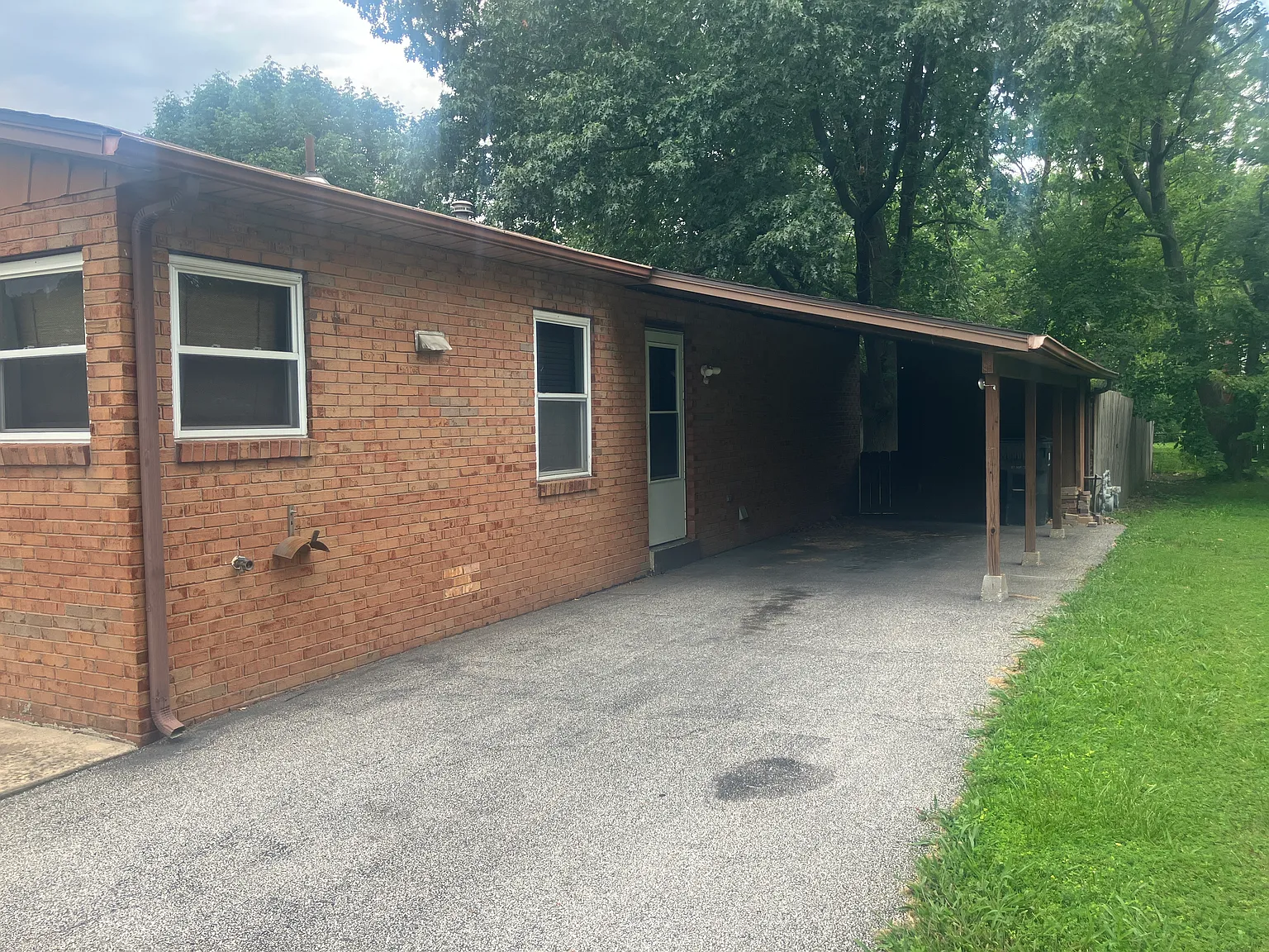 2 bed, 980 sqft, $1,100 — Photo 2