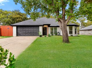 405 Owens Dr, Crowley, TX 76036