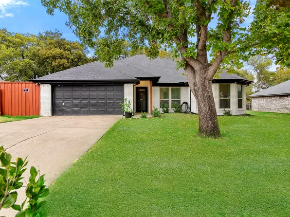 405 Owens Dr, Crowley, TX 76036