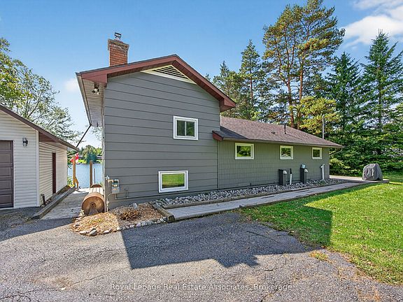 4th image of 389 Falcon Rd