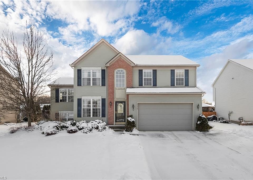 1st image of 27317 Maurer Dr