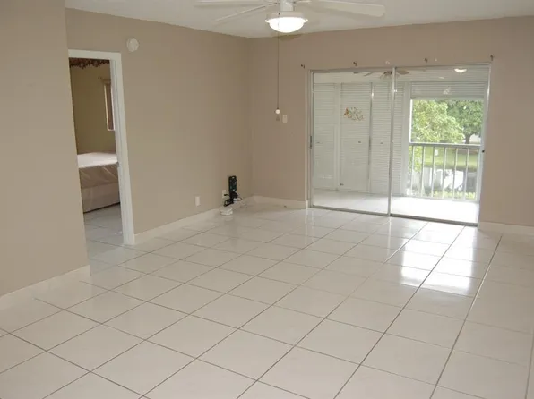 7205 NW 5th Place #201, Margate, FL 33063