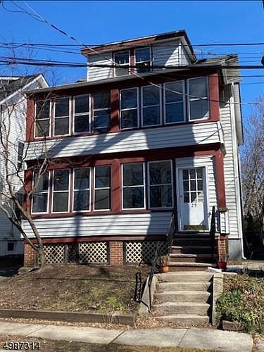 1st image of 29 Boyden Pkwy S