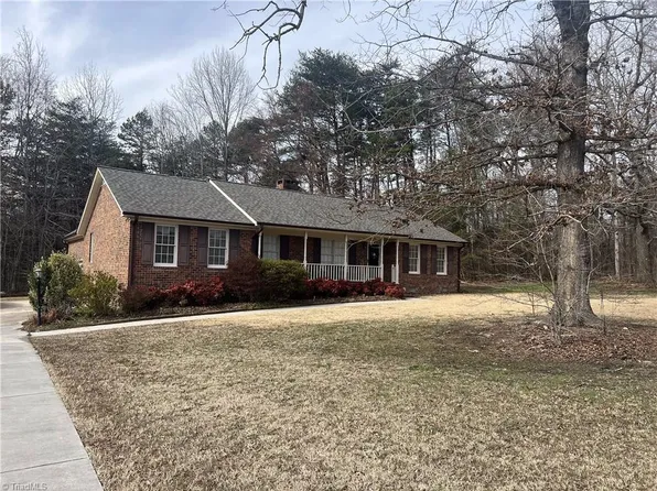 5305 Eastcrest Rd, Mc Leansville, NC 27301