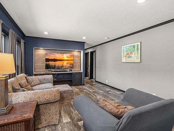 5th image of 328 Rodeo Dr