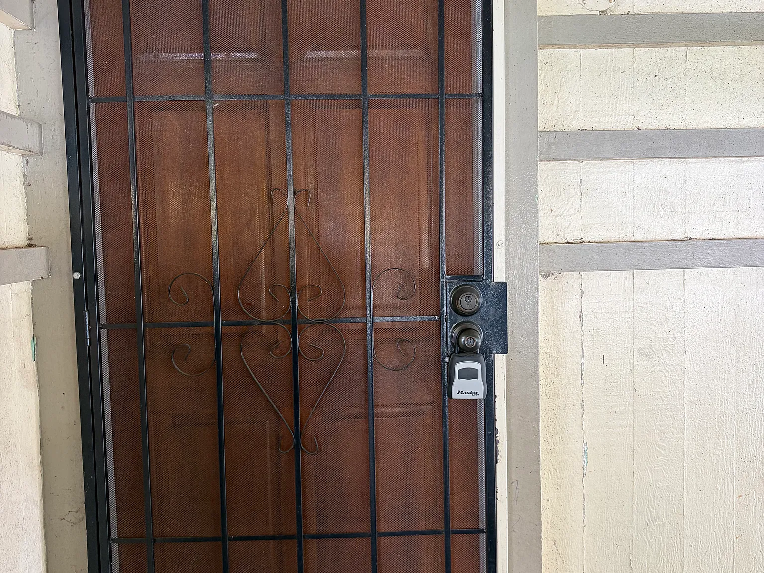 2 bed, $2,500 — Photo 2