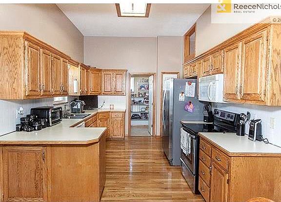 4th image of 730 SW Ginger Hill Dr
