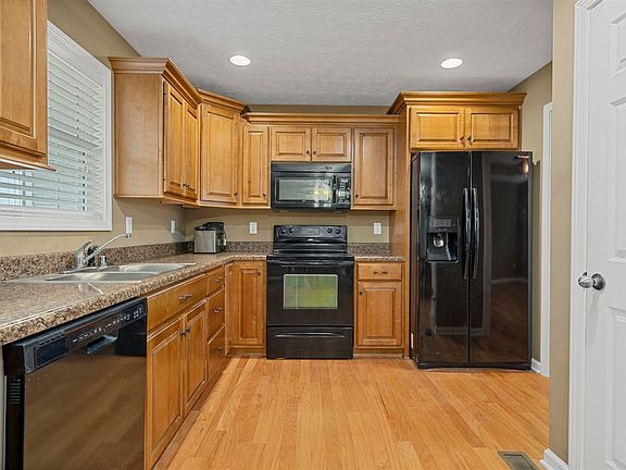 5th image of 3003 Tomohawk Ct