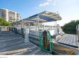 612 Wiggins Bay Dr, Naples, FL 34110