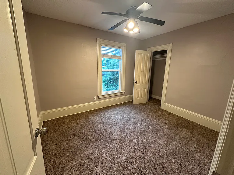 572 Hall Ave — Photo 8