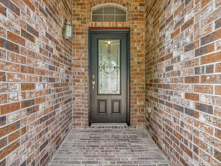 3213 Hornbeam St — Photo 4