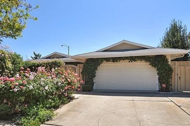 1st image of 774 Pescadero Dr
