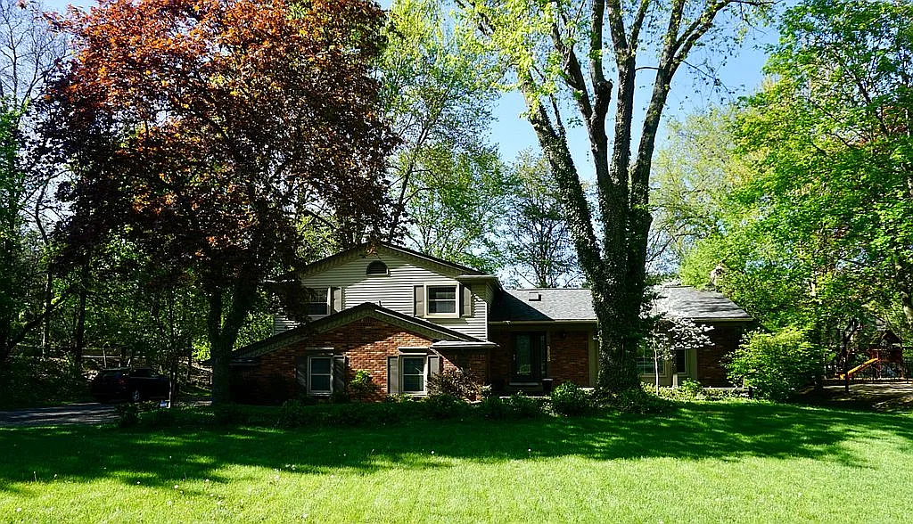 3688 Darcy Dr photo 1