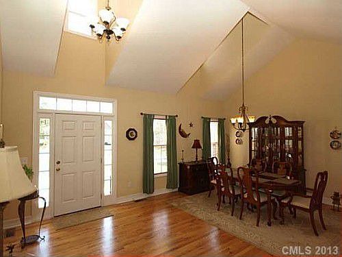 4th image of 3674 Glen Meadows Dr