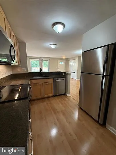 9425 Gentle Cir — Photo 4