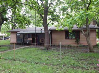 522 SE Kouns St, Topeka, KS 66607