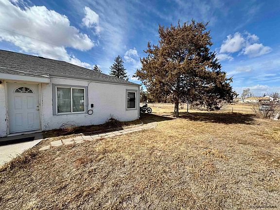 2nd image of 4202 & 4204 Cheyenne St