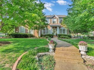 755 Hawk Run Dr, O'Fallon, MO 63368