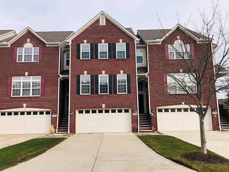 701 Cherry Orchard Rd — Photo 2