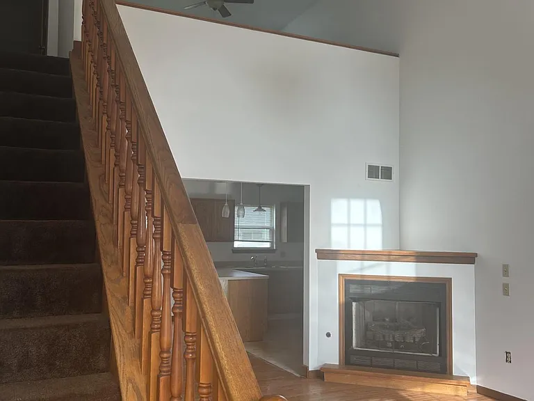 33956 Floraline St — Photo 3