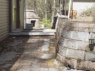 197 Dave Simerly Rd, Hampton, TN 37658