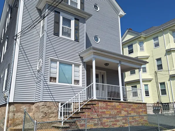 53 Oxford St #3, Fall River, MA 02721