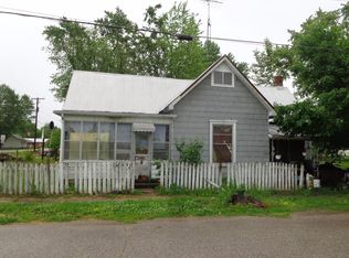 535 S Odon St, Elnora, IN